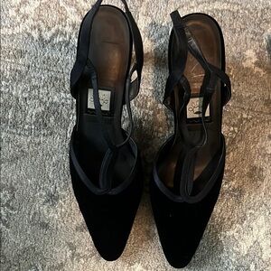 Nina Black Heels Classic Sophisticated Design